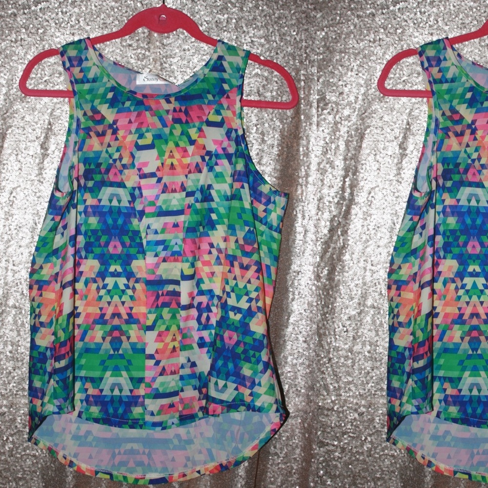Sunny Girl Geometric Shell Top